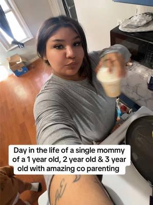 Happy era with my babies ❤️☺️ our days are different but always chaotic lmao #neytecha #techafamily #MomsofTikTok #momlife #moms #youngmom #fyp #foryou #singlemom #singlemomlife #momof3 #mombod #body #gym #weightloss #breakup #dayinmylife #Vlog 