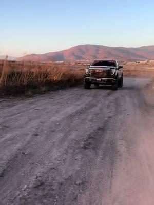 #foryou #fyp #foryoupage #ruta #4x4 #37s #california #sierra #gmc #unacortita4x4 #offroad #cortita #silverado #trending #viral #calicortitas 