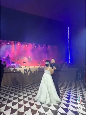 Carlos rivera en nuestra boda  @Mich&David  #bodasmexico #bodaoaxaca #carlosrivera #vals #valsnovios #carlosriveramusica #bodastiktok #weddingvideo #creandosueños