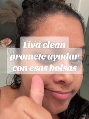 me siento super comoda dando este review y la verdad que me alivio esta zona y me hidrato. #undereyebags #undereyebagsbegone #darkcircle #livaclean 