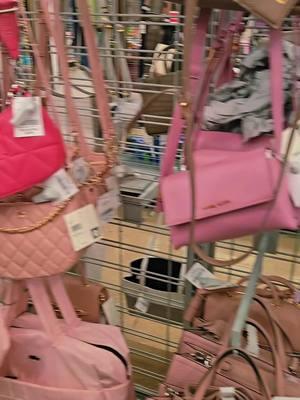 The first purse is literally everything. #juicycouture #juicypurse #cutepurse #pink #white #wallet #viralvideo #viral #foryoupage #fyp #cute #burlingtonfinds 