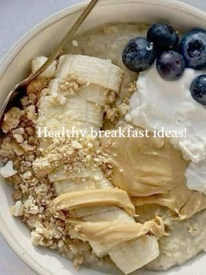 My yummy overnight oats recipe! 🫐Super easy and filling for a long 12 hour nurse shift! 👩🏼‍⚕️🩺 #letsdosomecooking #nursetok #nurselunch #HealthyEating #HealthyRecipes #healthycooking #creatorsearchinsights  