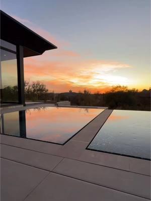 The incredible Desert views of #PinnaclePeak Scottsdale. Hard to beat the zero-edge pool and spa at #BalancingRock   #Fireplace #AFTConstruction #Countertop #Scottsdale #Architecture #ModernArchitecture #Modern