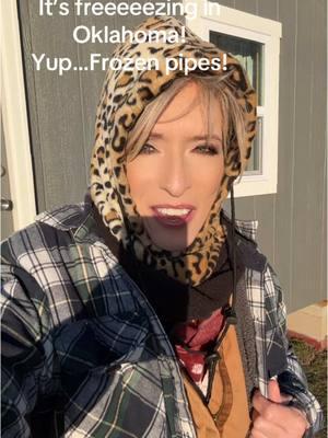 Freezing temperatures equal frozen pipes!#theopalcowgirl #frozenpipes #freezingtemps #LIVEhighlights #TikTokLIVE #sheshed #freezinginoklahoma 