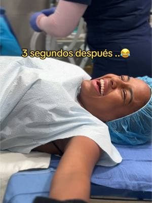 ✨ cuando la anestesia empieza a hacer efecto 😂✨  #humor #humoranestesia #anesthesiatiktok #reaccionanestesia #humorcirugias #dollsplasticsurgery #fypシ #viral #comedia 