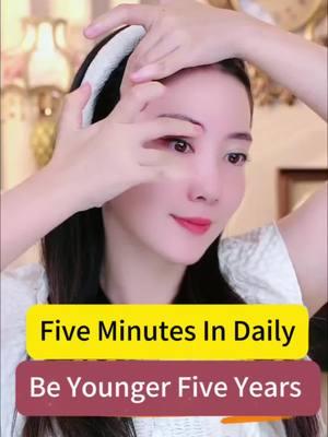 Five minutes face yoga in daily to be younger five years 💕 #faceyoga #facialyoga 