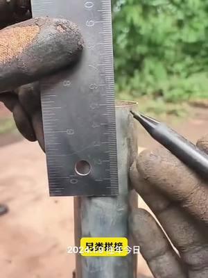 The docking technique between round tube and square tube#Riveter #Welder #Ironwork 