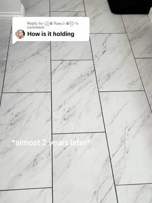 Replying to @꧁✿ Ꭱ𝙖𝓷𝒹ⲓ ✿꧂  Hope this helps 🫶🏼 #flooring #DIYflooring #peelandsticktile #vinylflooring #marblefloors #fauxmarble #bathroomfloor #bathroommakeover #budgetfriendly @Lowe’s 