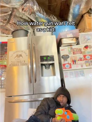 A war to remember 🔫 #fyp #explore #viral #foryoupage #watergun #relateable 