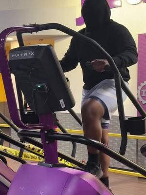 #gymfail #nojudgement #nobullying #fypシ゚viral #gymhumor #gym #xyzabc #trending #blowthisup #gymrat #newtrend #planetfitness #joeyswoll #toryoupage #goxtendogo #samsulek #FitTok #GymTok 