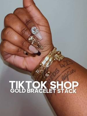 Gold jewelry on brown skin is so gorgeous! Sn: I love how dramatic the nails, bracelets, rings and wrist tat are just coming together like a full course meal 😂🫶🏾✨ #blackgirljewelry #goldjewelryaesthetic #goldjewelry #goldbracelet #goldbraceletstack #braceletstacks #braceletstack #nailsoftiktok #nailinspo #blackgirlnails 