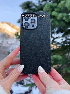 Add a little ✨shimmer✨ to your day with our new 'Midnight Onyx' case🖤 #Casely