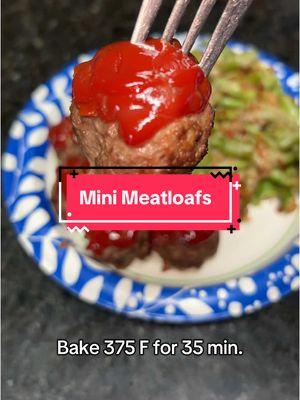 ❤️🔥 Mini Meatloafs! 🔥❤️ #ketomeatloaf #ketomeatballs #minimeatloafs #lowcarbmeatloaf #protein #lowcarb #easyprotein #quickdinner #keto #lowcarb #ketokravings #nosugaradded #nobreadcrumbs #easyketo #quickketo #whatsfordinner 