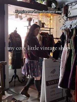 A quick little introduction since it's been a while! I'm Hazzel, and I run this cute and cozy little shop called Forager Vintage. If you're new here, nice to meet you! And if you've been following for a while, thanks so much for the support! I hope to see you all in the shop soon (⁠｡⁠•̀⁠ᴗ⁠-⁠)⁠✧ 🏷️#beavertonoregon #vintageshop #vintagestore #SmallBusiness #portlandvintage #shopportland #shopsmallpdx #thingstodoinportland #cozyplaces 