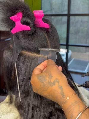 Keratin bond hair extensions #atlantahairstylist #microlinks #atlhairstylist #atlhair #fusionhairextensions #textureextensions 