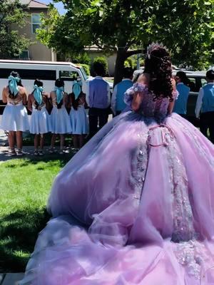 Bendito Dios que me dio la oportunidad de festejar a mi hija  #15años #quinceañera #mihija #sweet15 #vestidosde15 #vestidos #hermosa #paratii 