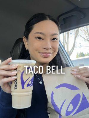 taco bell breakfast!🍳 #tacobell #tacobellmukbang #tacobellbreakfast 