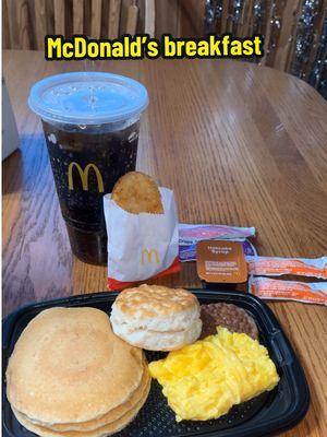 Woke up for some McDonald’s breakfast🤩 #mcdonaldsbreakfast #breakfast#hotcakes#hashbrowns#asmreating#Foodie 