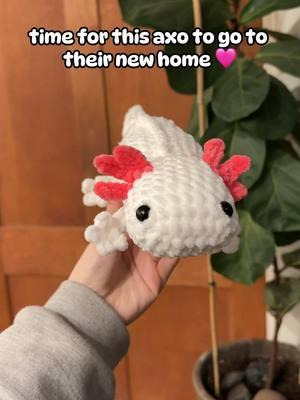 Order for Kristen 🎀 #fyp #foryou #foryoupage #crochet #amigurumi #crochetersoftiktok #plush #crochetplush #handmade #SmallBusiness #fiberart #fiberartist #crochetaxolotl 