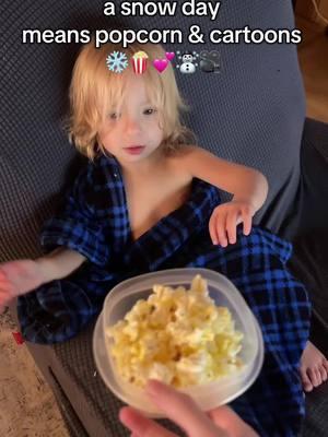 It’s mainly icy so haven’t played outside yet ! But this weekend we’re supposed to get more snow ❄️  #snowday #toddlermom #stuckinside #cartoons #popcorn #fypシ #MomsofTikTok 