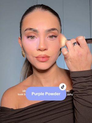 olive skin 🫶 purple powder  #oliveskin #makeuphack #thatswhattheysaying #purplepowder #colortheory @Huda Beauty @hudabeautyshop #oliveundertone #lightoliveskin #trendingsound 