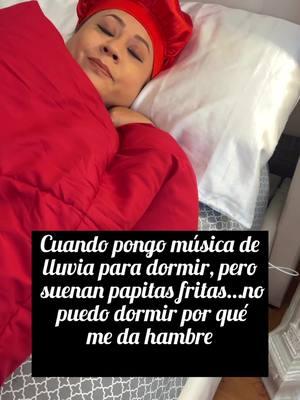 Cuando pongo música de lluvia para dormir #unpocodehumor 🤣 #humor #videochistoso #funny #savvysandy #comedia #feliz #risa #parati #musicadelluvia 