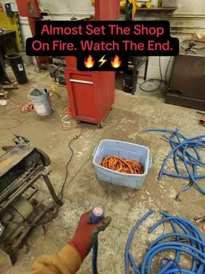 Always check your extension cords. 🔥🔥🔥 #foryou #foryoupage #fyp #paratiiiiiiiiiiiiiiiiiiiiiiiiiiiiiii #viral #scraplife #razachatarrera #recycling #recycle #oddlysatisfyingvideo #satisfyingvideo #satisfying #rayban #meta #pov #copper #wiresrtripper 