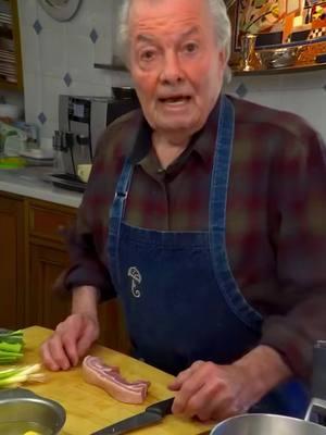 Good afternoon. Here is an easy and inexpensive recipe my Mother used to make. #jacquespepin #homecooking #food #cooking #kqed #foryou  #recipes #foodvideos #cookingshow #jacques 