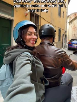 nothing compares to a motorcycle ride with someone who doesn’t even speak your language 😭 #italy #italytravel #traveltok #motorcycleride 