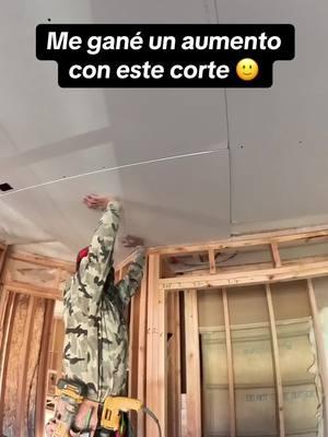 ✅🔥🤘🏻🇬🇹🇺🇸una chulada! Aclaró no está en ángulo 45! Por eso use todas las medidas🔥🤘🏻🇬🇹🇺🇸✅#viral #unitedstates #construction #drywall #work #deywallrepair #guatemala🇬🇹 #chirroqueroschapines 