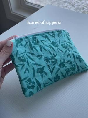 I get a lotttt of comments saying that zippers are intimidating. Practice with zipper pouches! Installing a zipper is a simple process once you understand them🙂 ##sewtok##quilttok##quilting##sewingtiktok##sewing##DIY##crafttok##quiltingtiktok##sewingdiy##sewingproject##sewingtutorial##sewinghacks##sewingtips##sewingzippers##beginnersewingproject##beginnersewing##beginnersewingtips