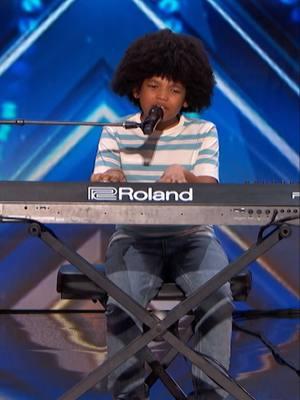 @music.journeyy's original song "Paradise" gets a standing ovation. 👏 watch @nbc's #AGT streaming on @peacock.