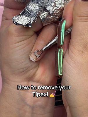 How to remove the @BeetlesGelPolish Tipex Instant Apex Nail Tips! 💅✨ #nailremoval #gelx #tipex #beetlesgelpolish 