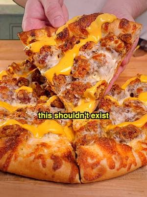 Taco Bell Chicken Nugget Pizza 🍕 #FoodTok #fastfood #pizza #bizarre 