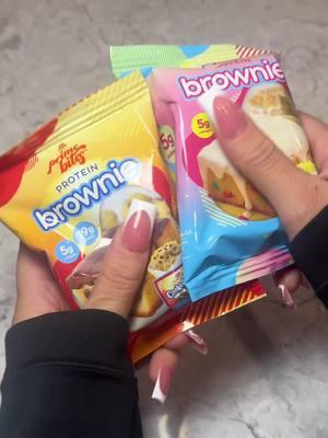 Cookie dough for the win! 🍪 @Prime Bites #primebites #primebitesbrownies #proteinsnack #protein #proteindessert #proteinbrownies #asmrsounds #foodreview 