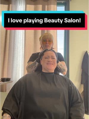 @EmilyEarl and I had gaps@In our day so we played Beauty Salon!!! #esthetician #cosmotologist #businesspartners #beautysalon #hair #beauty #businessowner #BestFriends 