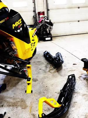 Time for some new skies #skidoo850 #skidoo #turbo #comp #snow #brapp #180hp 