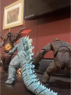 I’m pretty pissed off they cut the audio off at the end #Godzilla #kingkong #Destroyah #hiyatoys #neca #super7ultimates 