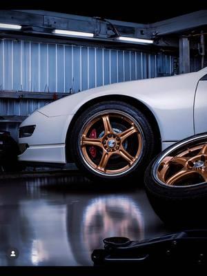 Nissan 300zx Wheels Got Done In A Gold Glossy 🛞📲 . . . Have Any Curbrashes On Ur Wheels Bothering You? 😕Or Wanna Do A Color Change?  Give Us A Call And We Will Get That Fixed For You! 🫱🏼‍🫲🏻 WE ARE MOBILE ❗️214-529-9630 📲 #dfw #onsiteservice #calipers #wheelspainting #curbrashrepair #wheels #colorchange #dallas #nissanzx #zx 