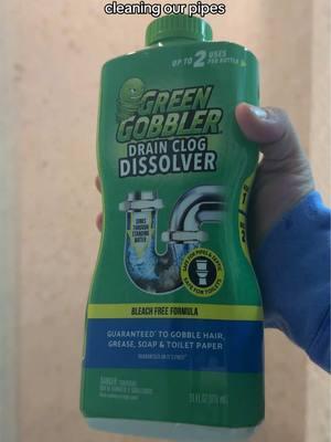 Take a sec to show your drains some love 💚 Bc a clean home starts with a clean flow!🚰 @bridgette | your mom BFF 🩷🩵  #DrainCare #GreenGobbler #HomeMaintenance #HealthyDrains #PreventativeCare #DrainCleaning #HomeCareEssentials