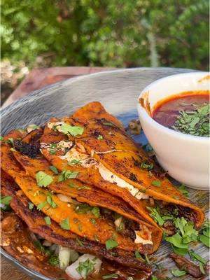 Who else loses control over birria tacos?  These are so dam good 🔥.  Recipe ➡️ https://bacusbbq.com/beef-birria-tacos/ #birriatacos #tacothursday #beefbirria #meatsweats #bacusbbq @Teddy Swims 