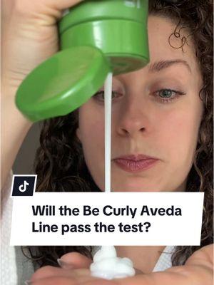 Can you believe these results?! 🙈  #curlyhairroutine #curlspecialist #curls #curlyhair #becurly #becuelyaveda #avedareview #curlyhairtutorial #curlyhairtips 