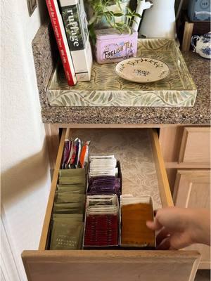 organize my teas with me!! <3  #teas #tea #coffeebar #teastation #kitchen #decor #homedecor #cozyhome #plants #houseplants #teatime #tealover 