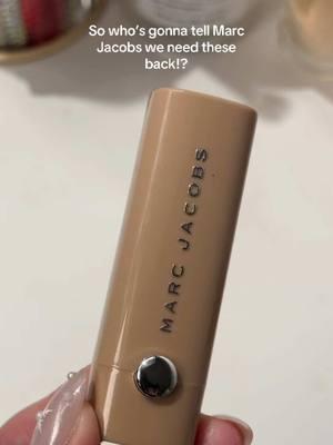 Who’s gonna tell Marc Jacob’s, we need the makeup line back #lipsticks #nudemakeup #nudelip #marcjacobs #nostalgicmakeup #sephoramakeup #beautyhack 