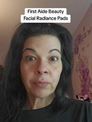 #firstaidbeauty #facialradiancepads #skincareroutine #skincaretips 