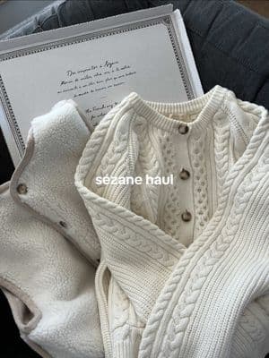 @Sézane cozy winter essentials 🪐🤍 #sezanelovers #sezane #sezanehaul #tiphainecardigan #fredjacket #midsize #plussize #maternity #8monthspregnant #toddlermom 