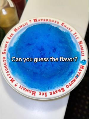 Can you guess the shave ice flavor? 🧐🍧 #blue #shaveice #matsumotoshaveice #oahu #hawaii #CapCut 