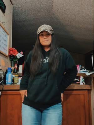 Kpop dances officially became my new interest😍💙#fyp#kpopdance#nativeamerican #louisiana #foryoupage #countrygirl #bluejeansarebetter #cajungirl #obsessed #dripdance#louisiana #usa#