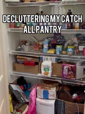 Decluttering my house one room at a time! Our pantry was a catch all when we moved in and I finally worked up the nerve to sort it! What are some of your New Year's resolutions?  #simplehome #declutteryourhome #simplifiedhome #neutralhome #cleaningmotivation #simpleliving #declutterwithme #declutteredhome #declutterwithkids #decluttertips #simplifyyourspace #simplifyyourhome #minimalist #minimalistmom #simpleliving #minimalismwithkids #minimalista #ikeahome #mumblogger