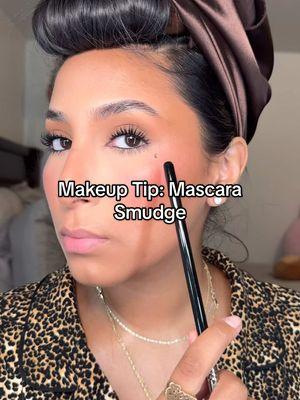 Makeup tip of the day: How to fix mascara smudge! #heyleen #mascara #makeuptip 